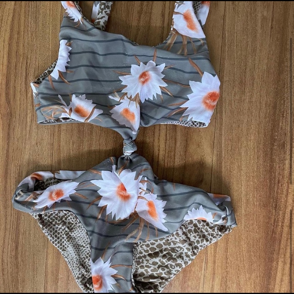 Honey dragon stripe size Large